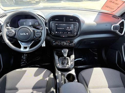 Used 2025 Kia Soul S FWD image 8