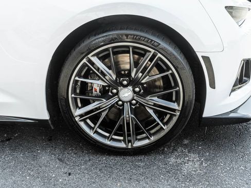 Used 2017 Chevrolet Camaro ZL1 RWD image 5