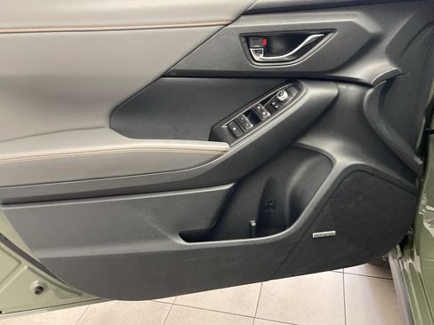 Used 2025 Subaru Crosstrek 2.5i Limited w/ Popular Package #4A image 9