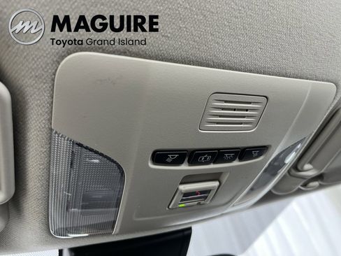 Used 2022 Toyota Corolla LE image 16