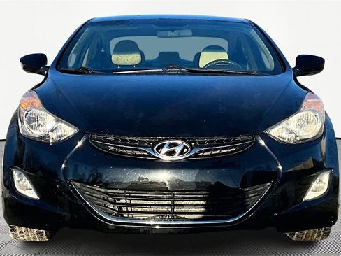 Used 2013 Hyundai Elantra GLS w/ Preferred Pkg image 3