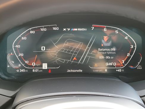 Used 2022 BMW X7 M50i w/ Luxury Seating Package image 24