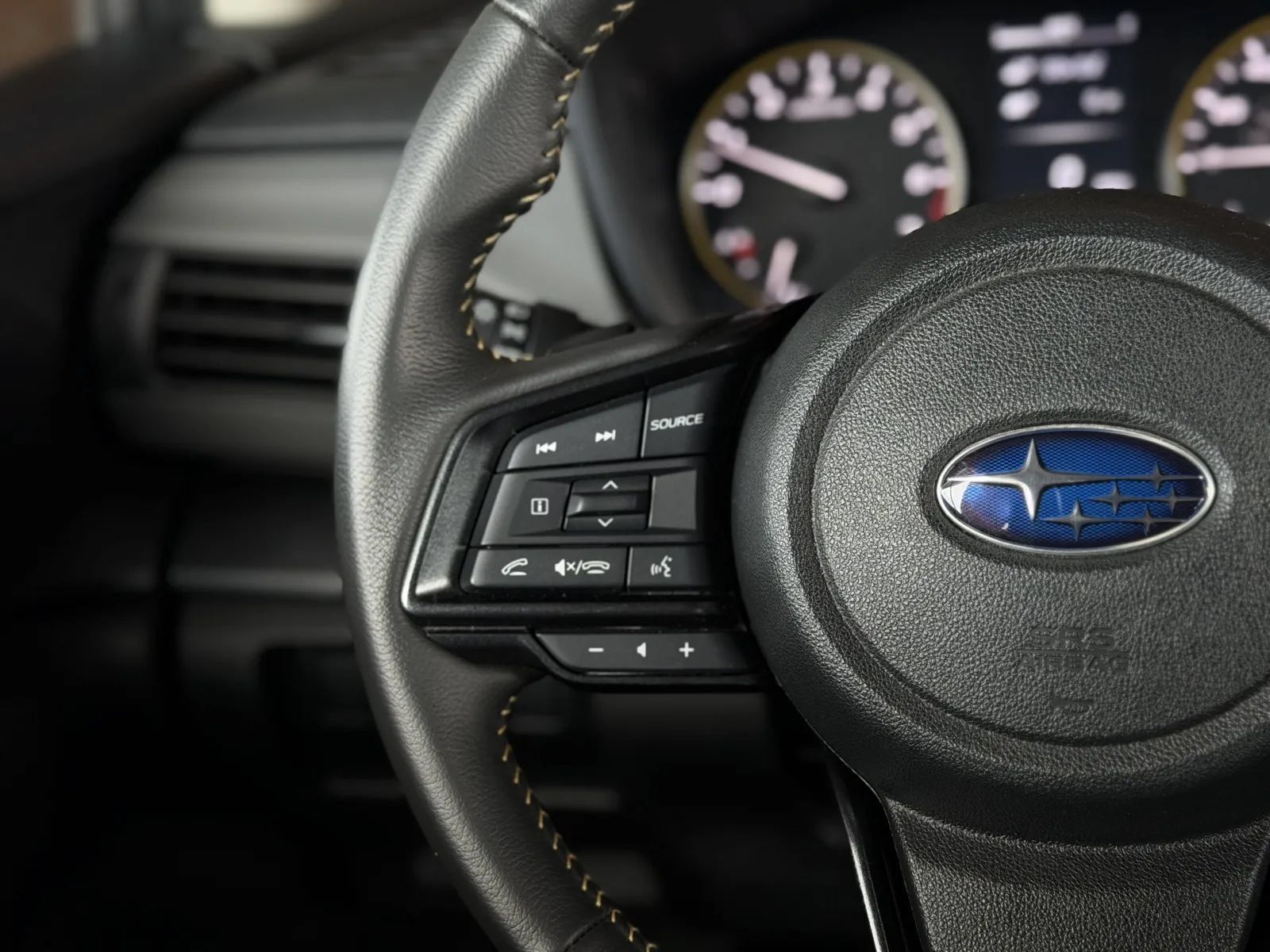 Used 2024 Subaru Crosstrek 2.5i Limited AWD/4WD image 23