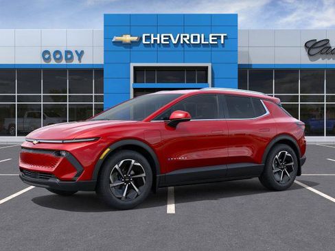 New 2026 Chevrolet Equinox EV LT image 2