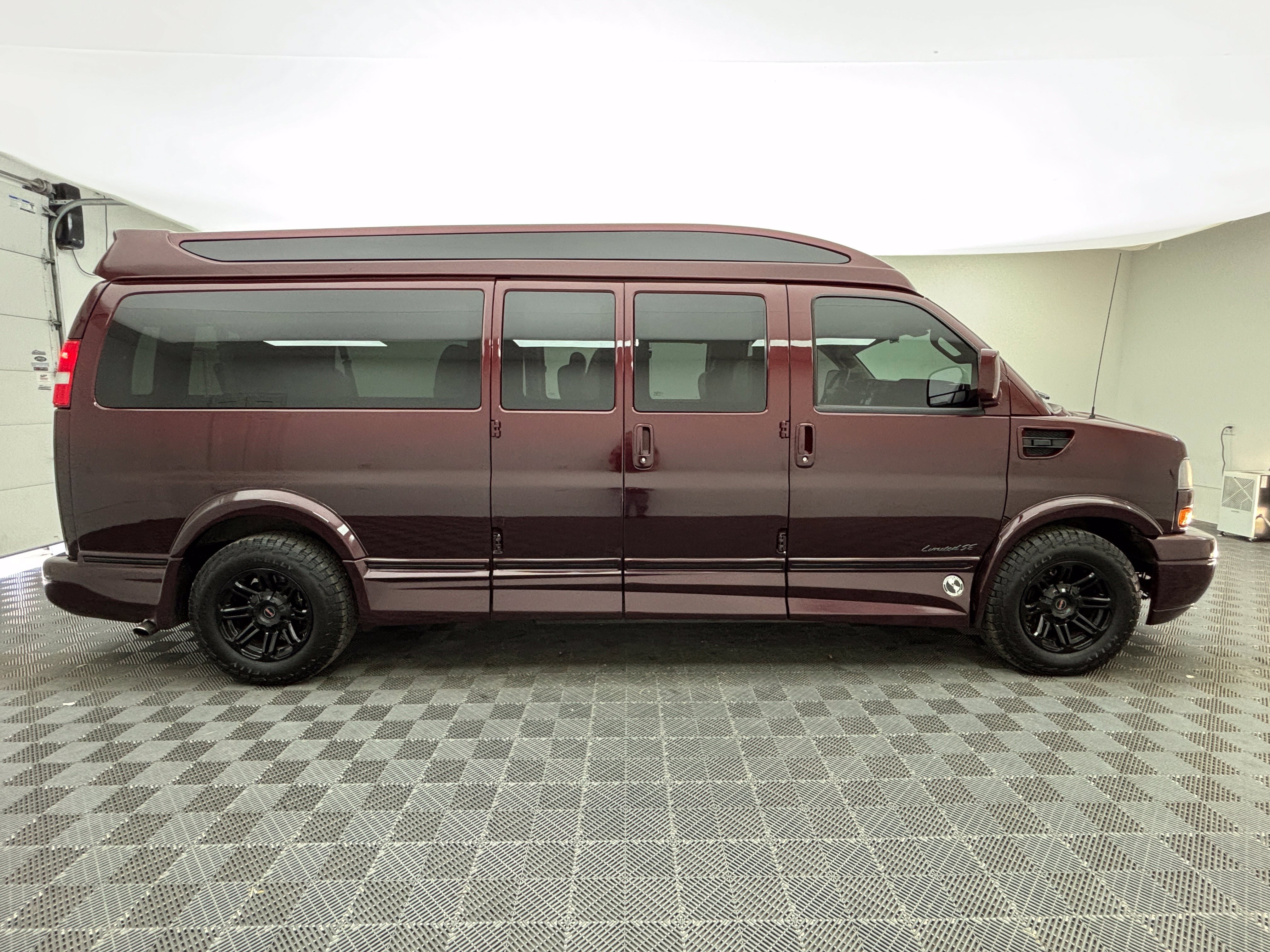 Used 2020 GMC Savana 2500 Extended w/ Enhanced Convenience Package RWD image 5