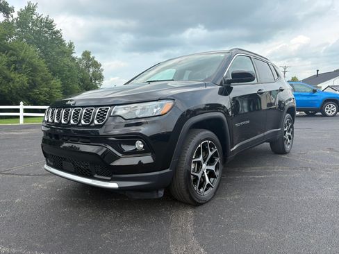 Used 2024 Jeep Compass Limited AWD/4WD image 2