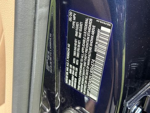 Certified 2020 Porsche Macan S AWD/4WD image 34