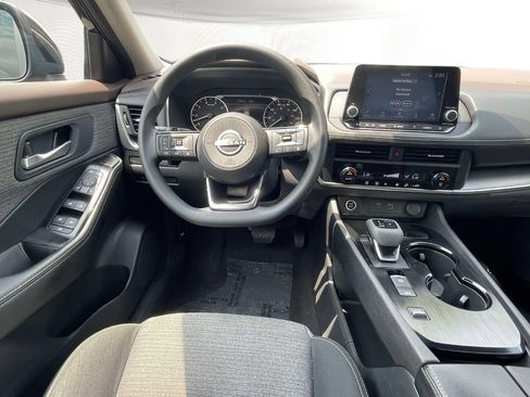 Used 2023 Nissan Rogue SV FWD image 12