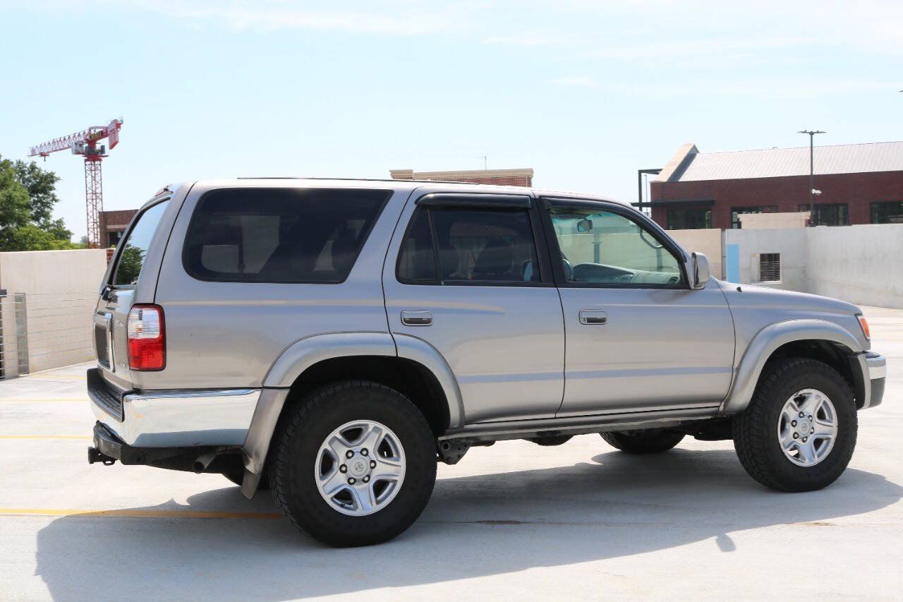 Used 2002 Toyota 4Runner SR5 AWD/4WD image 49