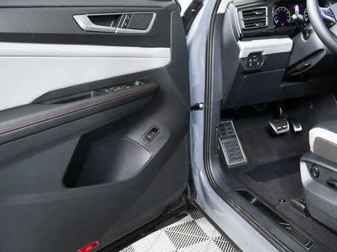 New 2026 Volkswagen Atlas Peak Edition AWD/4WD image 7