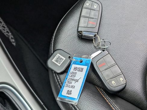 Used 2020 Jeep Compass Latitude w/ Safety & Security Group FWD image 33