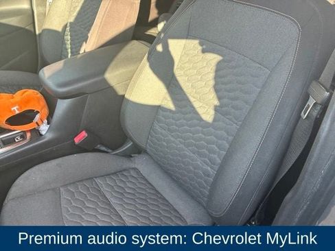 Used 2018 Chevrolet Equinox LT FWD image 15