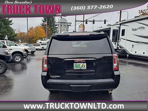 Used 2017 GMC Yukon SLE w/ SLE Value Package image 4