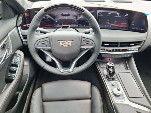 New 2026 Cadillac CT5 V image 9