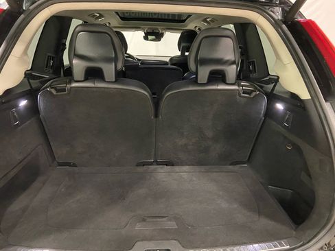 Used 2017 Volvo XC90 T6 Momentum w/ Vision Package image 24