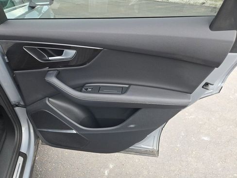 Used 2025 Audi Q7 Premium Plus image 8