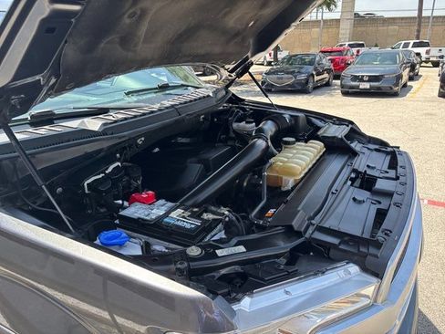 Used 2019 Ford F150 Platinum w/ Technology Package AWD/4WD image 76