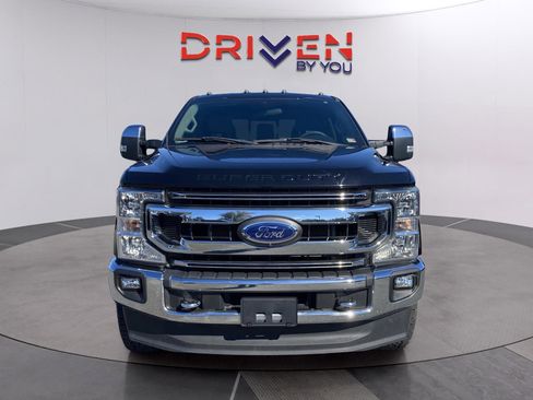 Used 2022 Ford F250 XLT w/ XLT Premium Package image 9