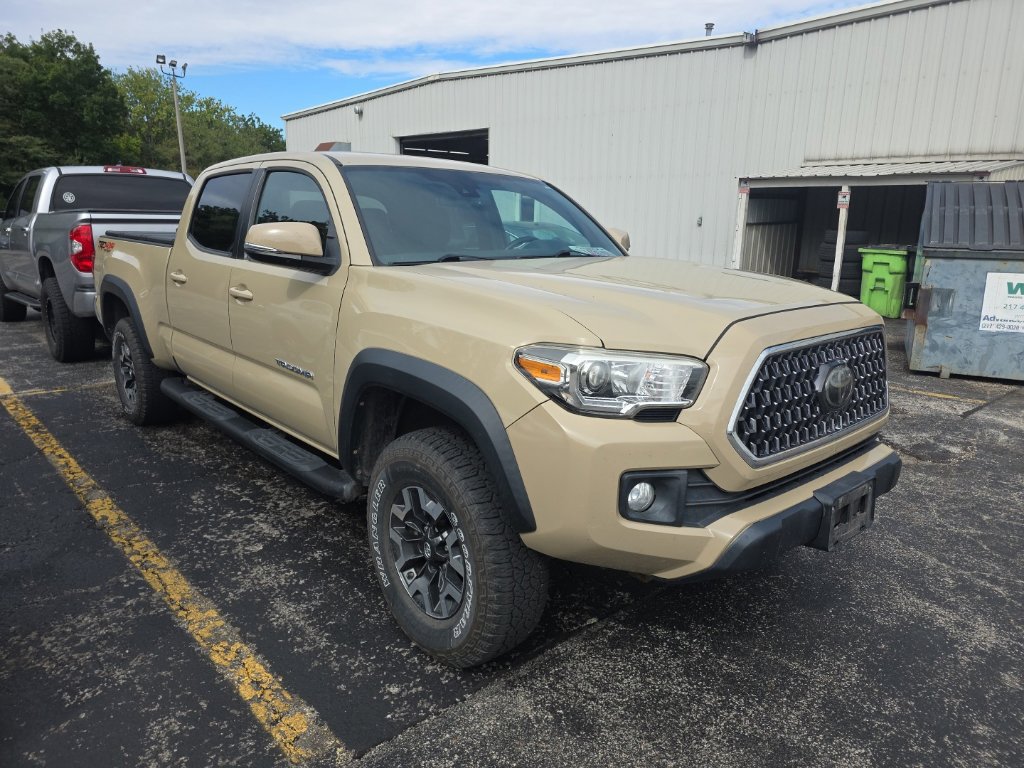 Used 2018 Toyota Tacoma TRD Off-Road AWD/4WD image 3