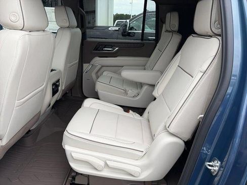 New 2026 GMC Yukon XL Denali w/ Sun & Power Step Package AWD/4WD image 16