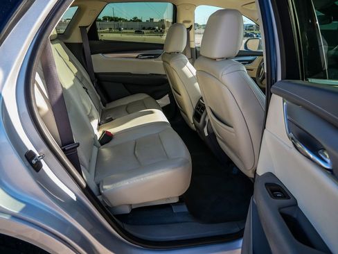 Used 2017 Cadillac XT5 Luxury w/ Driver Awareness Package FWD image 79