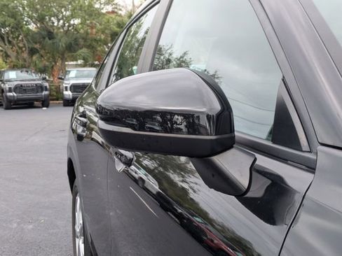 Used 2024 Honda HR-V LX image 12