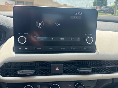 Used 2024 Honda HR-V LX image 5