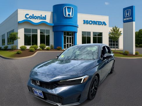 Used 2025 Honda Civic Sport image 2