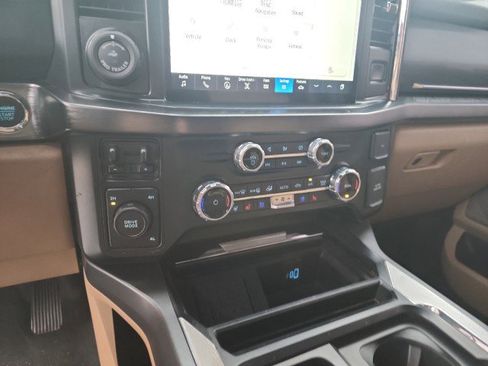 Used 2023 Ford F350 Lariat w/ Lariat Ultimate Package image 12