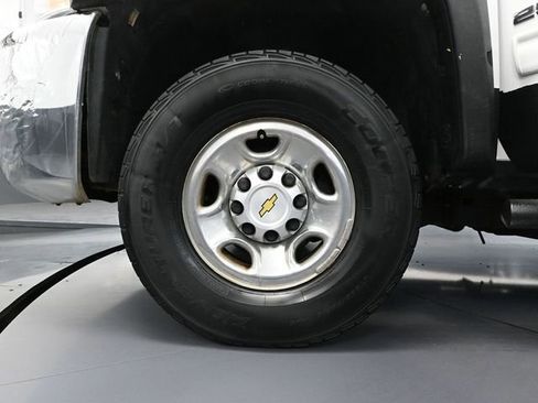 Used 2010 Chevrolet Silverado 2500 LT image 16