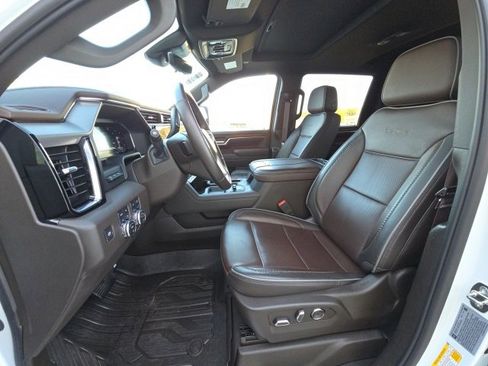 Used 2024 GMC Sierra 2500 Denali w/ Denali Reserve Package image 10