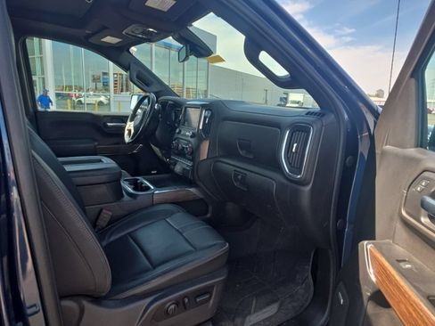 Used 2022 Chevrolet Silverado 1500 High Country AWD/4WD image 16