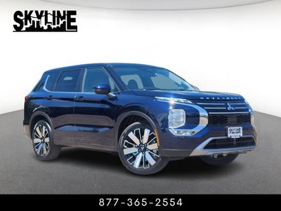 New 2025 Mitsubishi Outlander SE