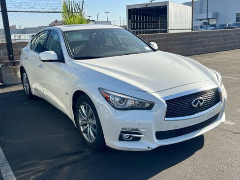 Used 2016 INFINITI Q50 3.0t Premium w/ Driver Assistance Package RWD image 2
