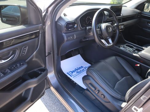 Used 2025 Honda Pilot EX-L image 3