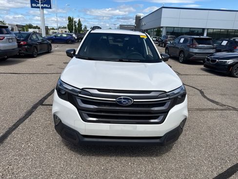 Used 2025 Subaru Forester Limited AWD/4WD image 10