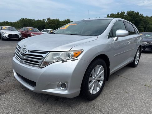 Used 2010 Toyota Venza FWD image 2