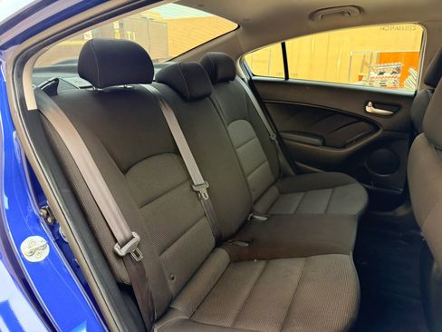 Used 2017 Kia Forte LX FWD image 17