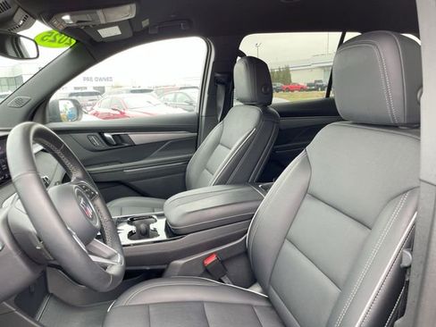 Used 2025 Buick Enclave Preferred image 10