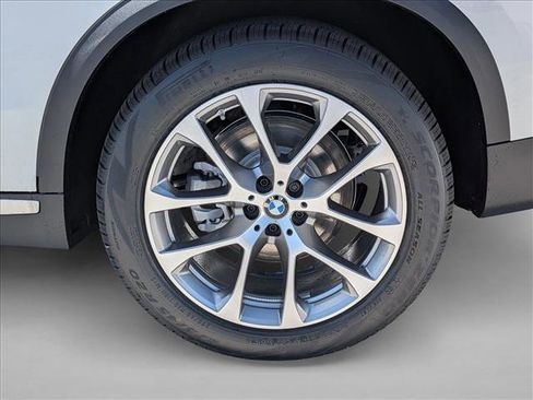 New 2026 BMW X5 xDrive40i AWD/4WD image 10