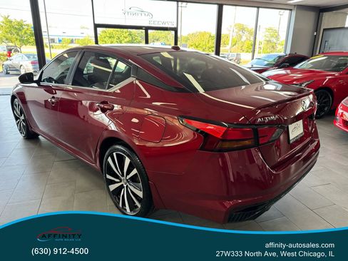 Used 2019 Nissan Altima 2.5 SR w/ SR Premium Package image 4