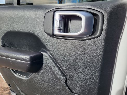 Used 2020 Jeep Gladiator Sport w/ Quick Order Package 24S image 10