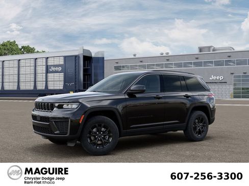 New 2026 Jeep Grand Cherokee Altitude AWD/4WD image 2