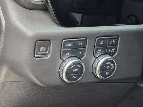 Certified 2023 GMC Sierra 1500 SLT w/ SLT Premium Package AWD/4WD image 38