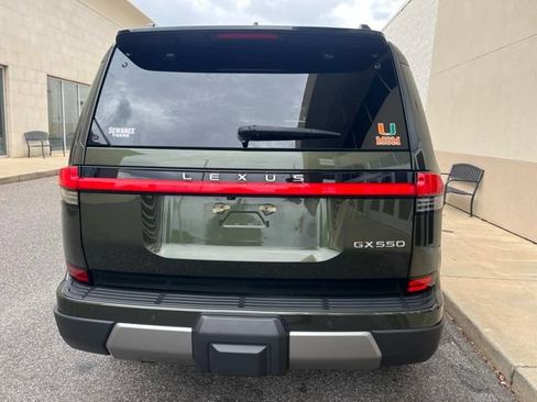 Used 2024 Lexus GX 550 AWD/4WD image 5