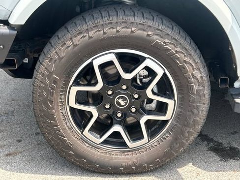 Used 2022 Ford Bronco Outer Banks AWD/4WD image 14
