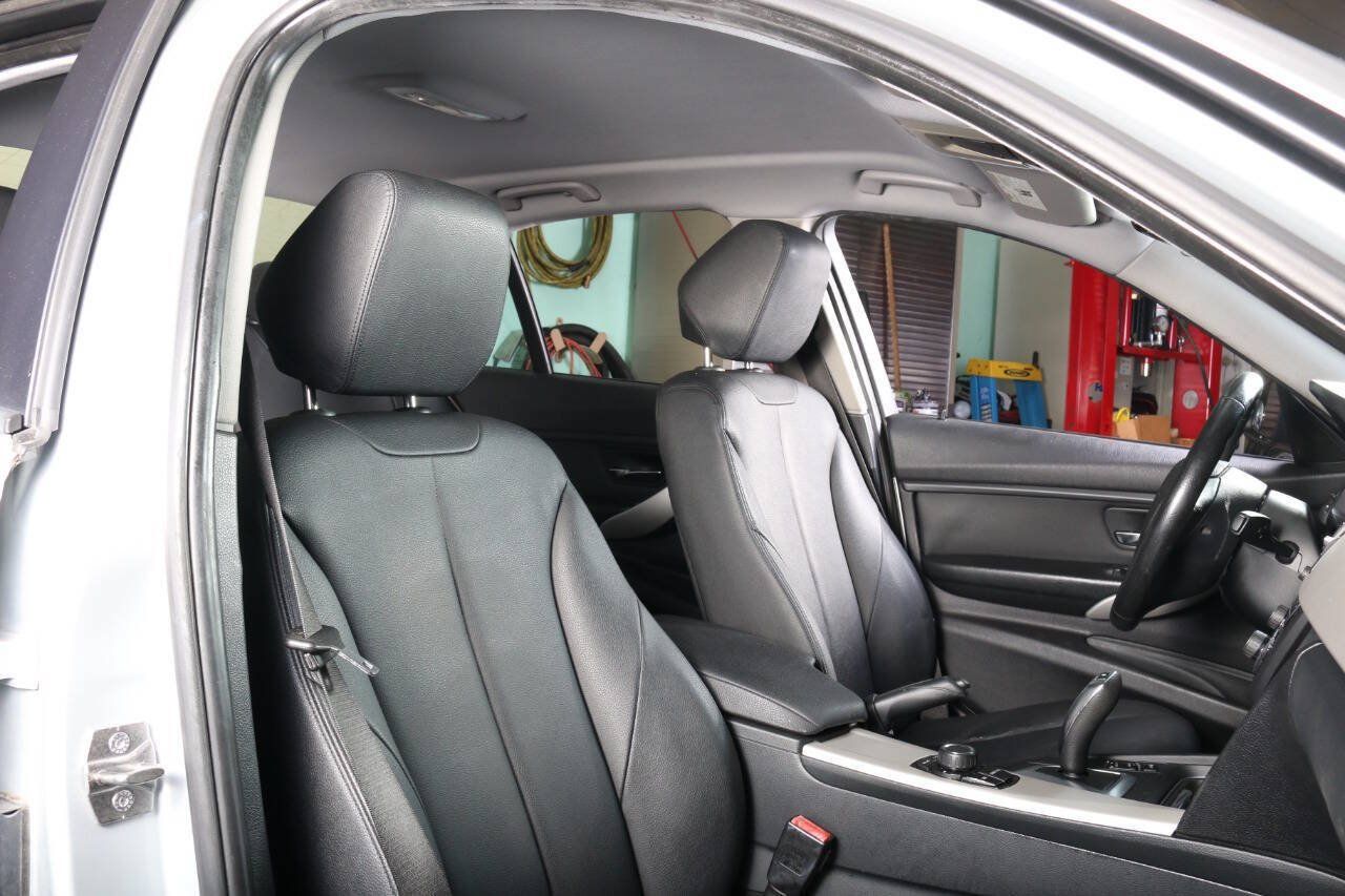 Used 2013 BMW 328i Sedan RWD image 30
