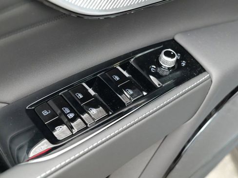 New 2025 Maserati Grecale GT image 19