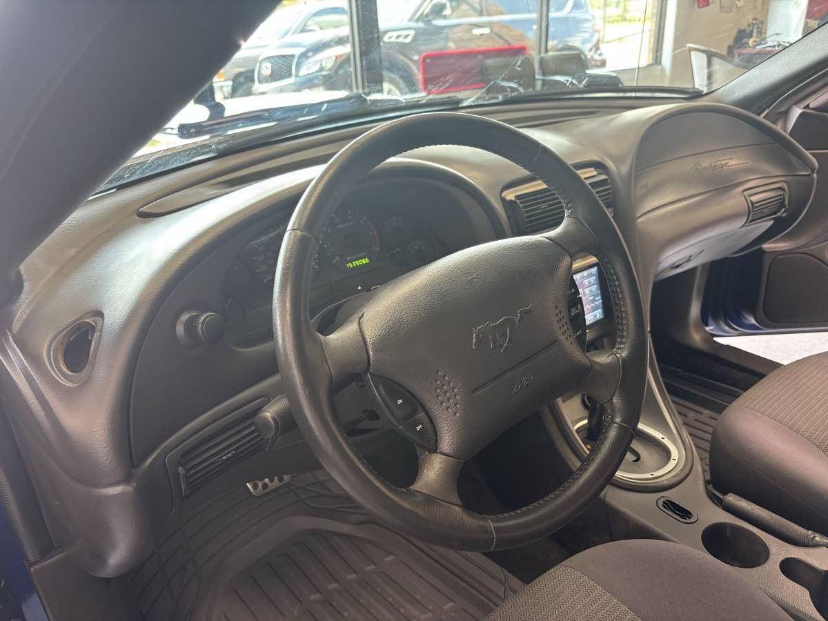 Used 2004 Ford Mustang Coupe RWD image 13