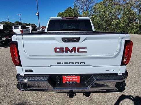 New 2026 GMC Sierra 1500 SLT w/ SLT Convenience Package image 7